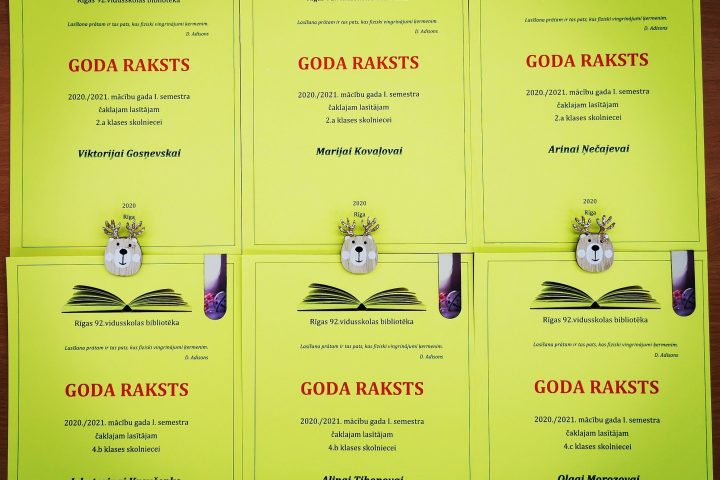 Skolas bibliotēka godina 2020./2021. mācību gada I. semestra čaklākos grāmatu lasītājus